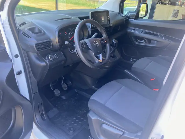Opel Combo 1.5D L1H1 Edition 2020 Diesel 8