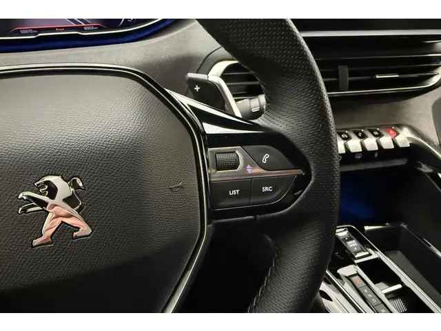 Peugeot 3008 1.2 Hybrid GT 2024 Hybride Benzine 32