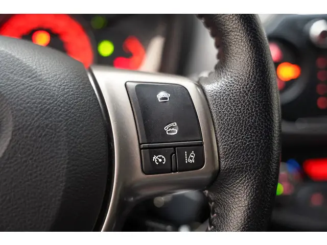 Toyota Yaris 1.3 VVT-i[5-Deurs Leder Navi] 2016 Benzine 16