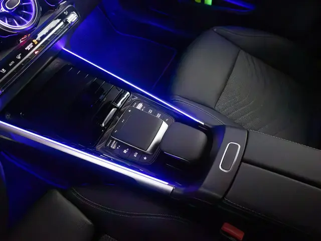 Mercedes-Benz EQB 250 Luxury Line 2023 Elektrisch 31