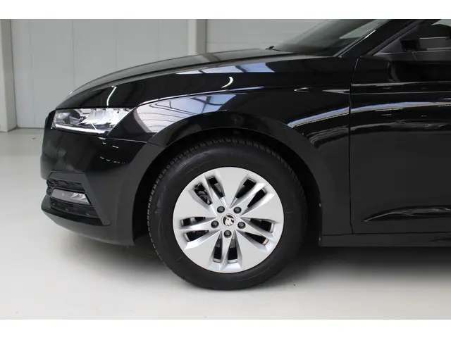 Škoda Octavia Combi 1.0 TSI Sport Business 2023 Benzine 8