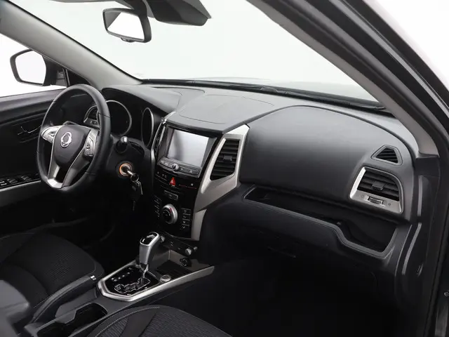 SsangYong Tivoli 1.6 Quartz 128PK AUTOM. 2018 Benzine 24