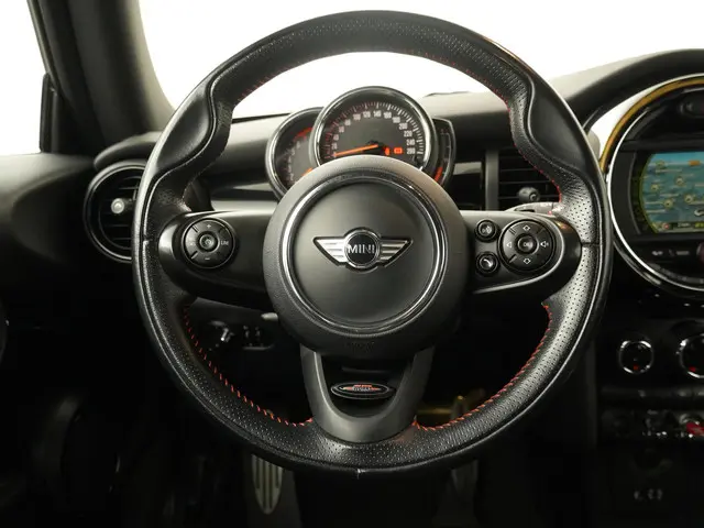 MINI Cooper Business 2018 Benzine 2