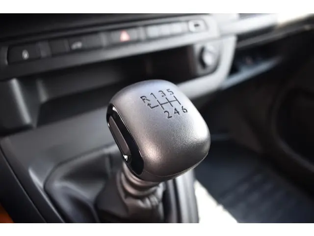 Opel Vivaro 2.0 CDTI L3H1 Edition 2023 Diesel 16