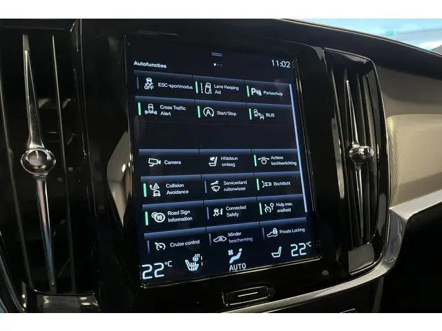 Volvo V90 T4 190pk R-Design 2018 Benzine 26