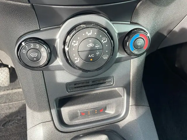 Ford Fiesta 1.25 2017 Benzine 15