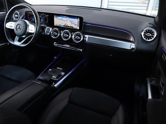 Mercedes-Benz GLB 200 AMG line 2020 Benzine 3