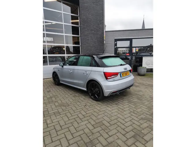 Audi A1 Sportback 1.0 TFSI Adrenalin 2017 Benzine 4