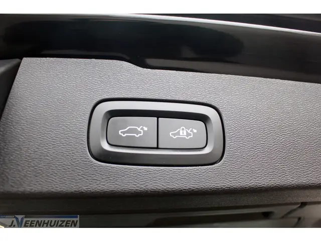 Volvo V60 2.0 B4 R-Design 2020 Hybride Benzine 14