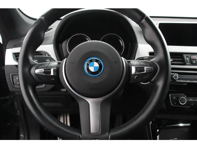 BMW X1 xDrive25e M-Sport PHEV 2021 Hybride Benzine 14
