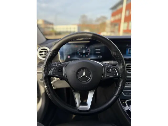 Mercedes-Benz E-Klasse 250 Premium Plus 2017 Benzine 8