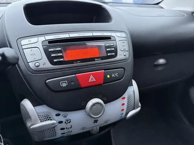 Peugeot 107 1.0 Sportium 2013 Benzine 6