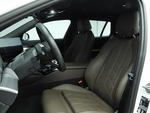 BMW 5 Serie Touring 530e 2024 Hybride Benzine 7