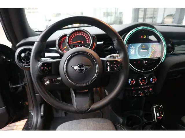 MINI 3-Deurs Cooper 2024 Benzine 8