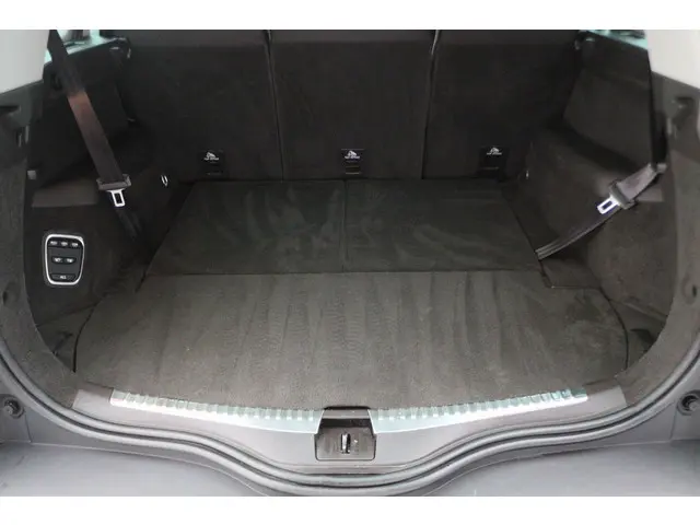 Renault Espace 1.8 TCe Limousin 7p. 2018 Benzine 19