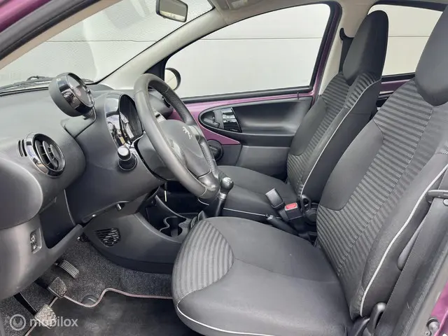 Peugeot 107 1.0 Envy | Airco | elekt. ramen | 2013 Benzine 10