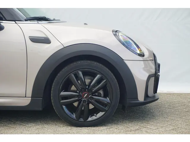 MINI 3-Deurs Cooper 2021 Benzine 4