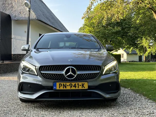 Mercedes-Benz CLA 180 AMG Line 2017 Benzine 19