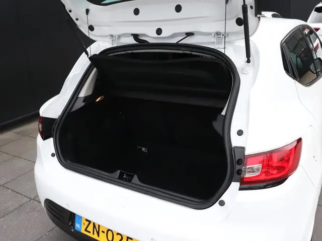 Renault Clio 0.9 TCe Limited 2019 Benzine 13