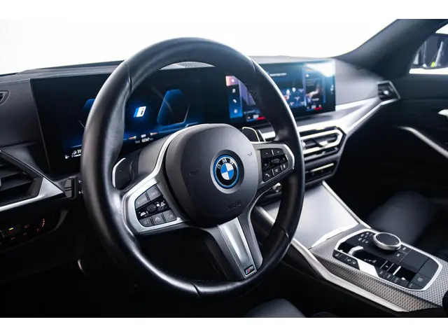 BMW 3 Serie Touring 330e xDrive 2023 Hybride Benzine 42