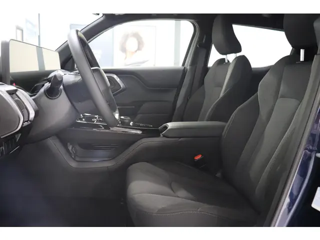 Toyota Urban Cruiser Dynamic 61 kWh, 2026 Elektrisch 11