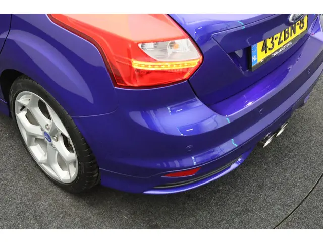 Ford Focus 2.0 EcoBoost ST-2 2012 Benzine 21