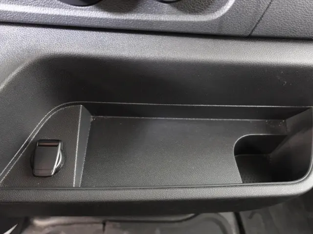 Renault Master 135PK L2H2 Work Edition 2023 Diesel 32