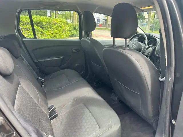 Dacia Logan MCV 0.9 TCe Prestige 2014 Benzine 9