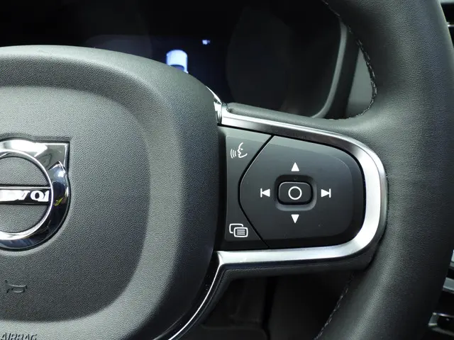 Volvo V60 2.0 B3 Essential Edition 2024 Benzine 15