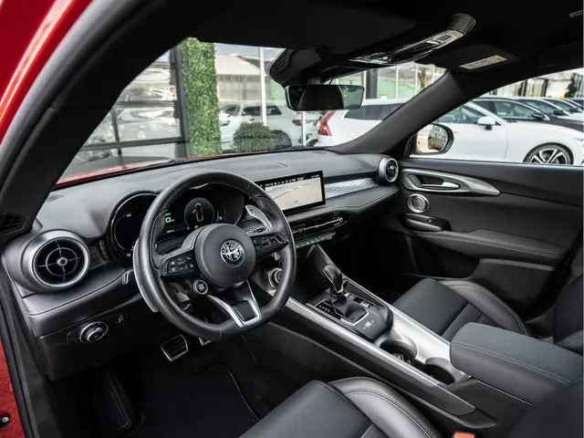 Alfa Romeo Tonale 1.5T Hybrid Ti 2024 Hybride Benzine 12