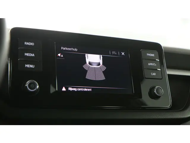 Škoda Fabia 1.0 TSI 95pk Ambition 2023 Benzine 24