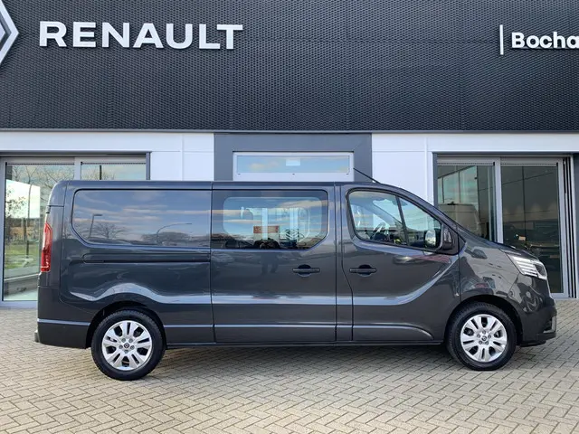 Renault Trafic 2.0 dCi 150 T29 L2H1 DC Luxe 2022 Diesel 15