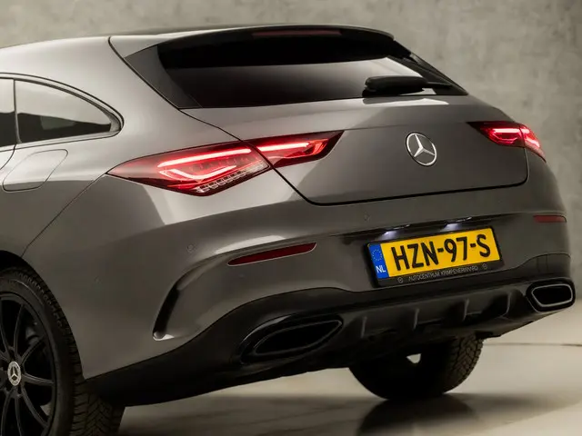 Mercedes-Benz CLA 250 e AMG Sport 2021 Hybride Benzine 12