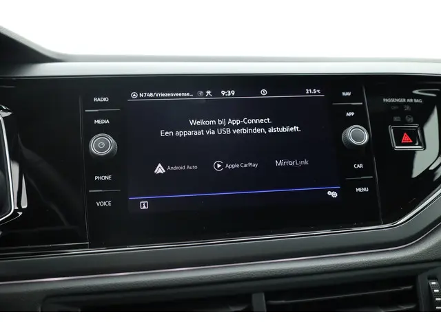 Volkswagen Polo 1.0 TSI R-Line DSG 2023 Benzine 18