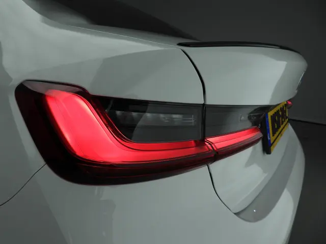 BMW 3 Serie Sedan 318i 2025 Benzine 41