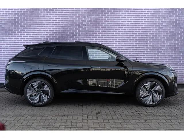 Lynk & Co 08 1.5 More 2026 Hybride Benzine 14