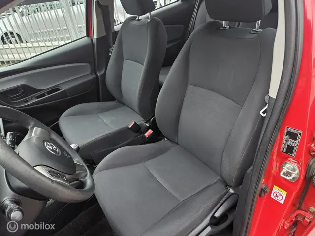 Toyota Yaris 1.0 VVT-i Access camera 2015 Benzine 7