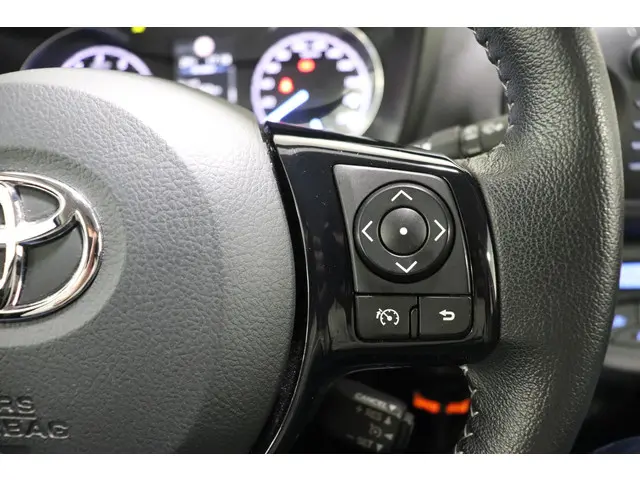 Toyota Yaris 1.5 VVT-i Design Sport, 2018 Benzine 16