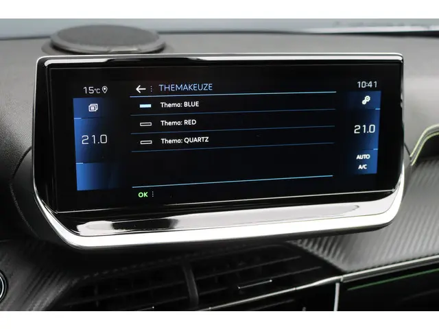 Peugeot 2008 1.2 PureTech GT Pack Aut8 | 2021 Benzine 34