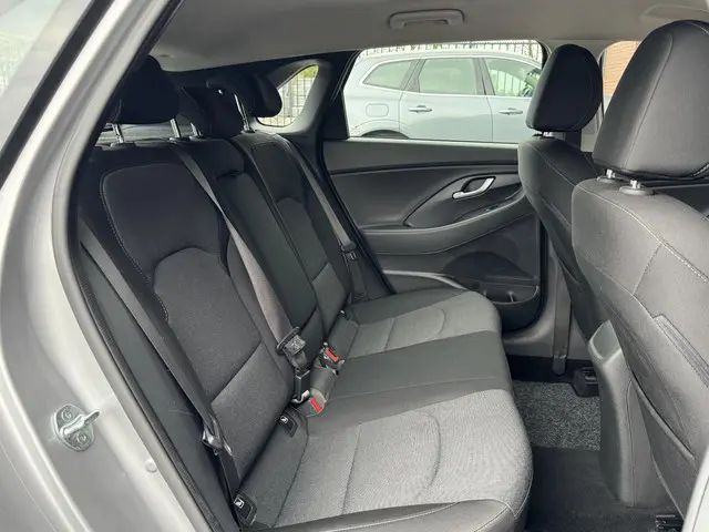 Hyundai i30 1.0 T-GDI MHEV COMFORT SMART 2021 Benzine 11