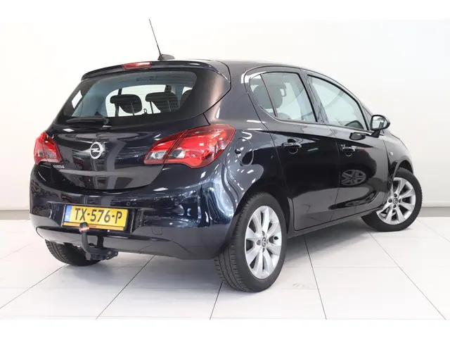 Opel Corsa 1.4 Favourite 2018 Benzine 2