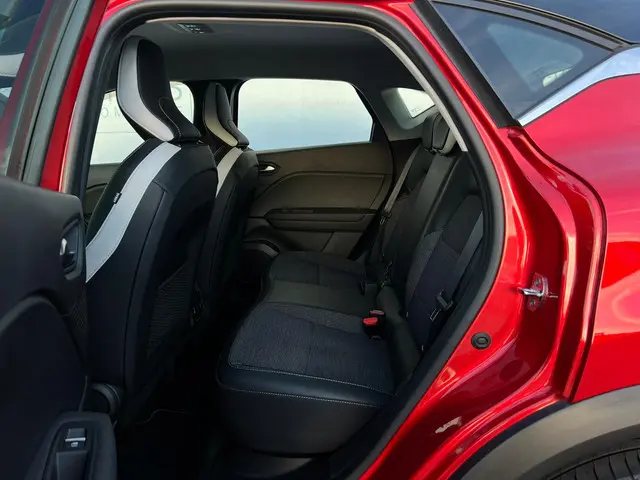 Renault Captur 1.3 TCe 140 EDC Intens 2022 Benzine 7