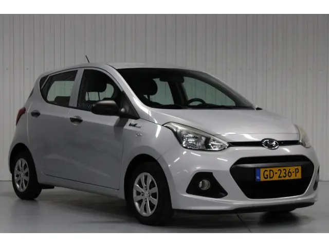 Hyundai i10 1.0i i-Drive 2015 Benzine 3