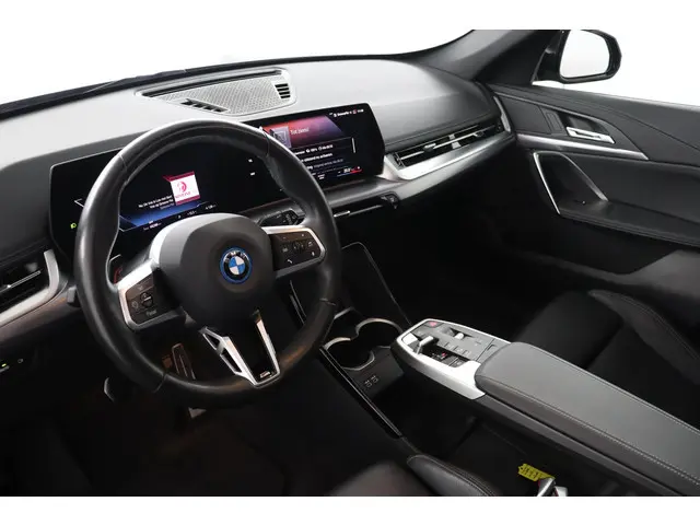 BMW iX1 xDrive30 Launch Edition 67 kWh 2023 Elektrisch 66