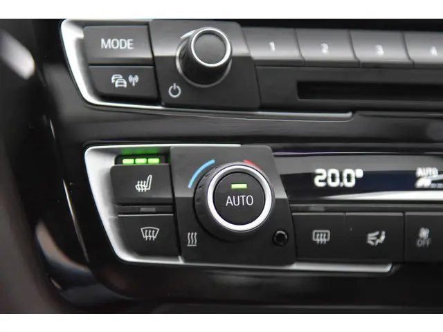 BMW 3 Serie 340i High Executive 2018 Benzine 28