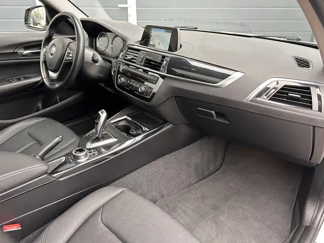 BMW 1 Serie 118i High Executive 2017 Benzine 12