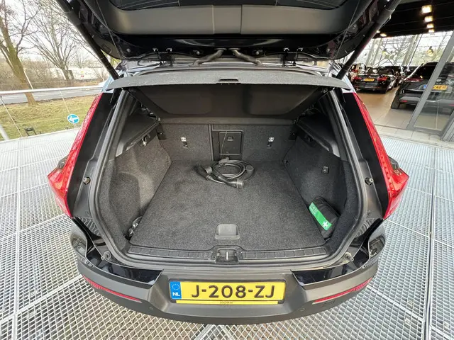 Volvo XC40 Recharge P8 AWD R-Design 2020 Elektrisch 9