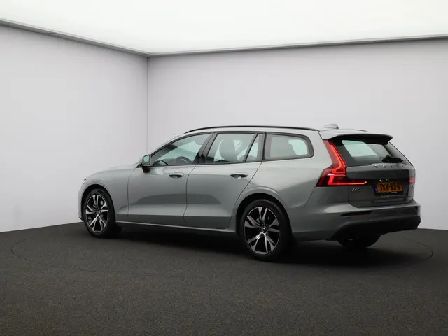 Volvo V60 B4 197PK Essential Edition 2026 Benzine 23