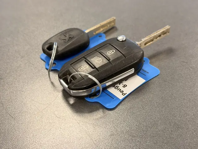 Peugeot 2008 1.2 PureTech Allure Automaat 2014 Benzine 47