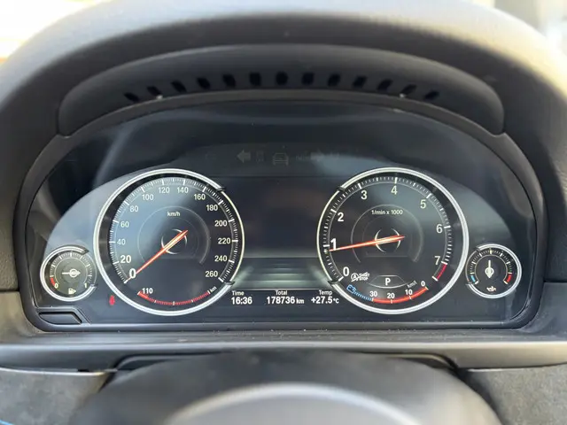 BMW 5 Serie Touring 520i High Executive 2016 Benzine 11
